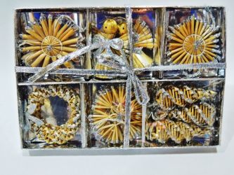 Caja de 9 figuras variadas de navidad 6cm color plata