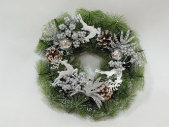 Corona de navidad con reno y Acebo color plata 30cm diametro